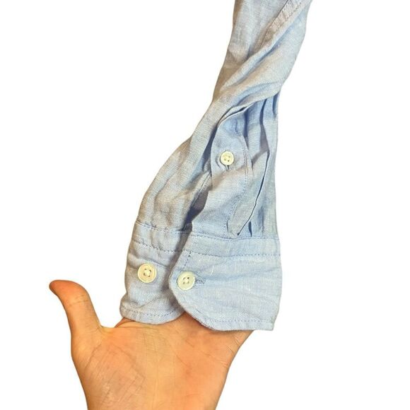 Uniqlo light blue 100% linen button down shirt. Size medium - Picture 7 of 9